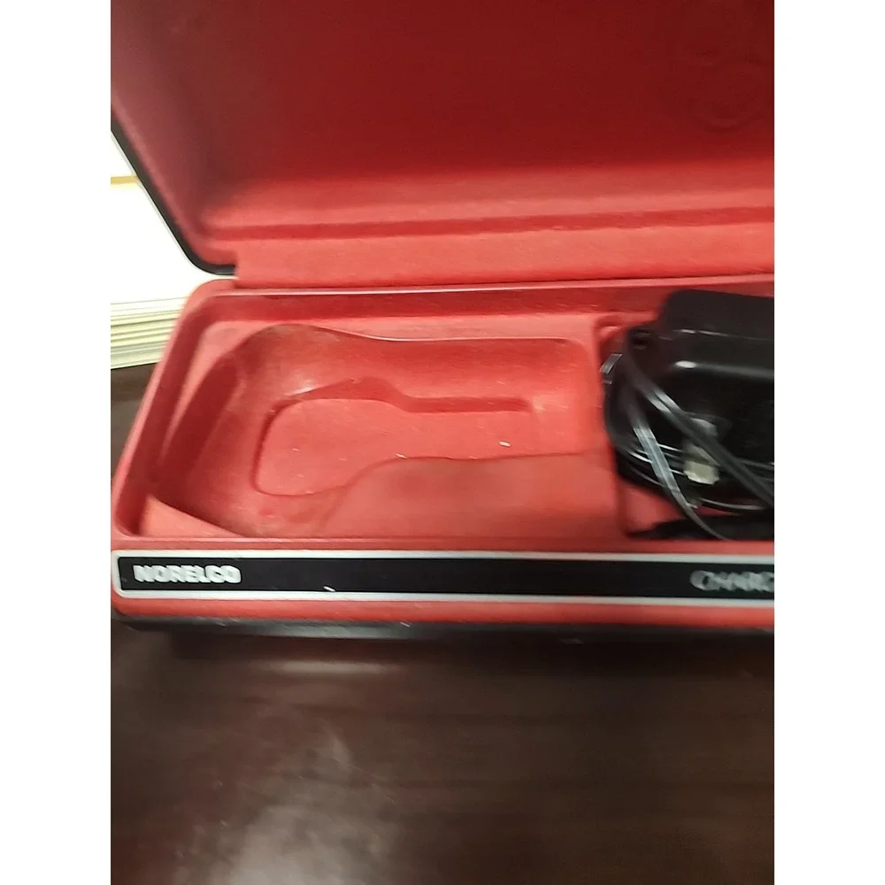 Vintage Norelco HP 1312 Electric Razor‎ 3 Head Charger- Adjustable